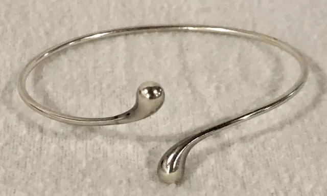 Tiffany & Co Elsa Peretti 925 Sterling Silver Elongated Teardrop Bangle Bracelet