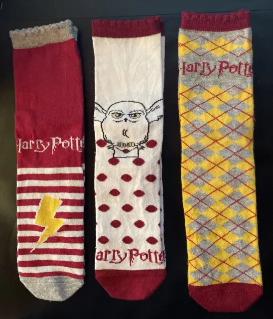 3 zuckersüße verschiedene Paare Socken  - Harry Potter - Gr. 39 - 42 -