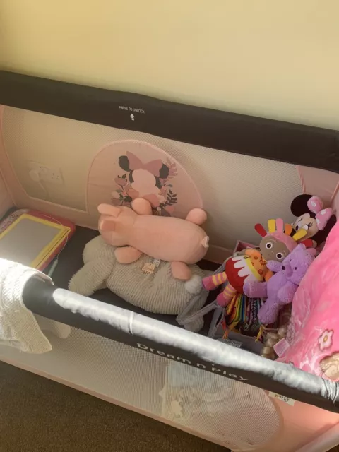 Travel Cot Hauck Minnie Mouse dream n play travel cot