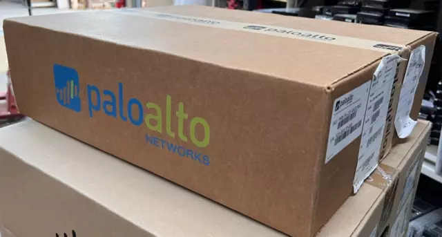 NEW | Palo Alto Networks 19" rackmount kit for PA-220, PAN-PA-220-RACKTRAY