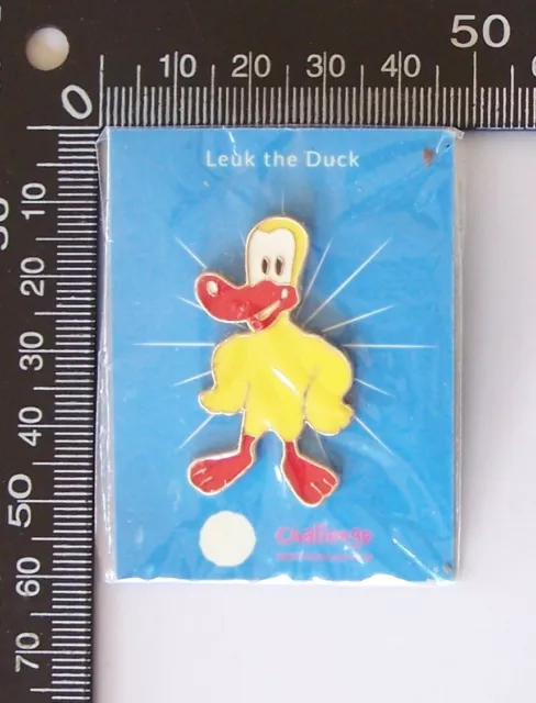 Old Leuk The Duck Challenge Children With Cancer Charity Metal Lapel Pin Badge