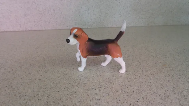Breyer Tricolor Beagle (2003-2006)