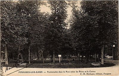 CPA pougues-les-Eaux-walks in the park between-les-Bains and (456837)