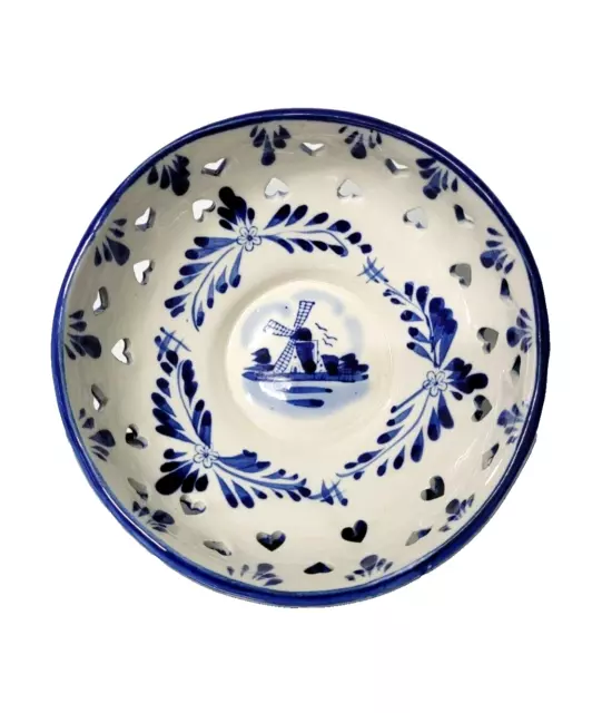 1 Delft Blue White Hand Painted Windmill Footed Ceramic Bowl Cut Out Hearts 6”