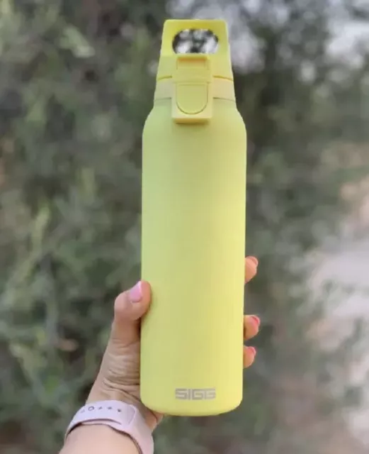 SIGG Swiss Water Bottle Hot And Cold One Thermo Flask Yellow Lemon 500ml 878820