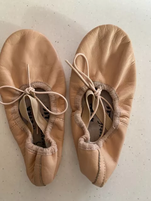 Energetiks Girls Ballet Dance Jazz Shoes Size 2B Leather Neutral