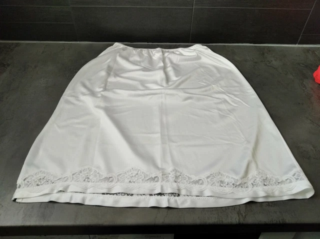 JUPON FOND de robe blanc