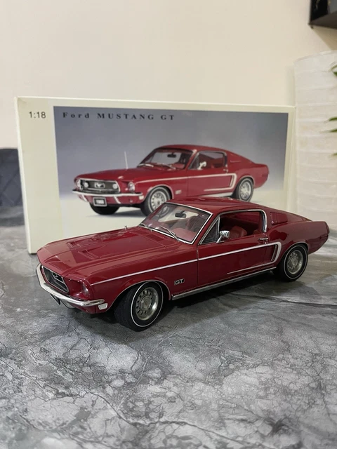 ミニカー AUTO ART( Ford Mustang GT )MILLENNIUM. Review of a 1:18 Auto Art Millennium 1968 Ford Mustang GT