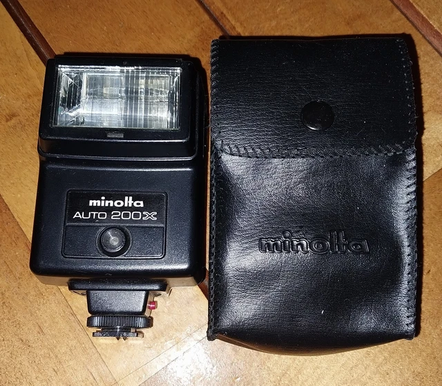 Vintage Minolta Auto 200X Shoe Mount Flash Japan - Untested