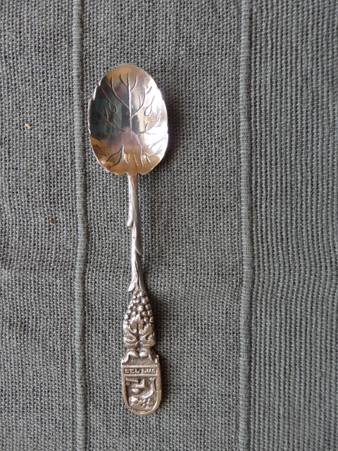Ménagère en argent, poinçon Minerve, composée de 12 couverts et 1