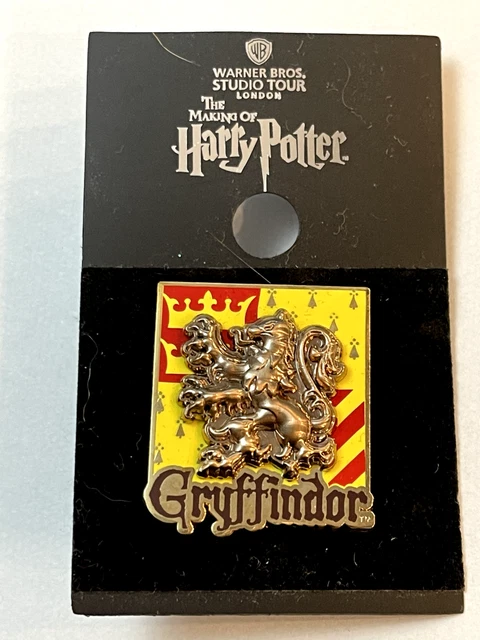 Warner Bros Harry Potter Studio Tour London GRYFFINDOR HOUSE MASCOT Pin Badge