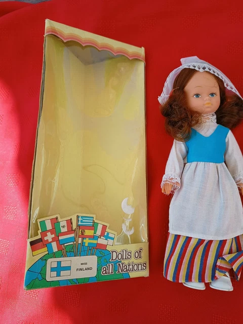 DOLL 25CM VINTAGE Doll Boxed Dolls Of All Nations Finland Boxed