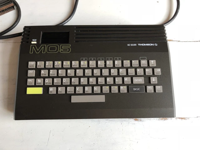 Ordinateur vintage THOMSON MO5 dans sa boite d'origine