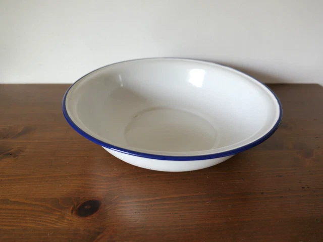 Ancienne bassine cuvette émaillé vert clair liseré vert foncé