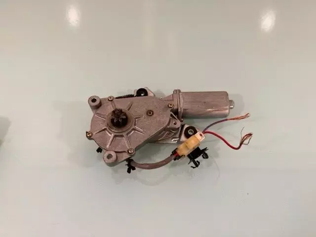 03-06 Nissan 350Z Roadster Right Rh Tonneau Lift Motor Actuator Oem #1007
