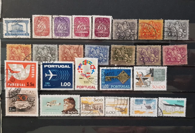 26 verschiedene gestempelte Briefmarken aus Portugal