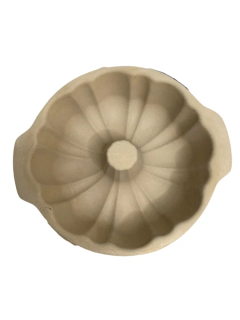 Pampered Chef Family Heritage Stoneware 10" Fluted Bundt Pan Pampered Chef Family Heritage Stoneware 10" Fluted Bundt Pan