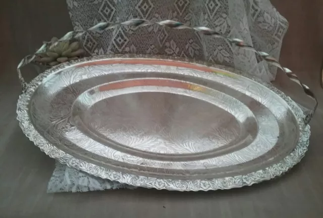 ⚘Silver oval tray platter 40cm with handle stunning etched design