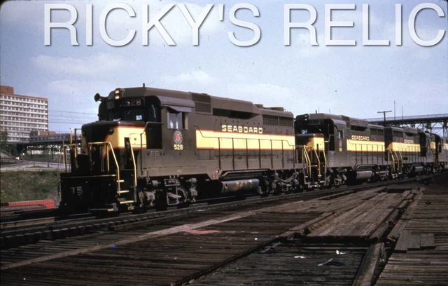 Duplicate Slide SAL #528/510 EMD GP30’s Seaboard Air Line 1964 Action
