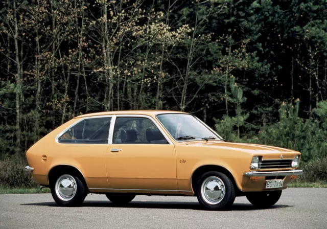 Opel Kadett C press photo collection 1974-1979 inc GTE Coupe, Hatch, Saloon 2