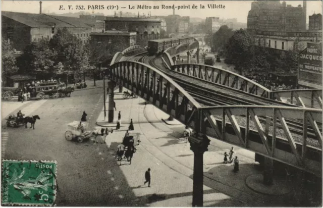 CPA PARIS (19th) Le Metro. au round point de la Villette (560698)