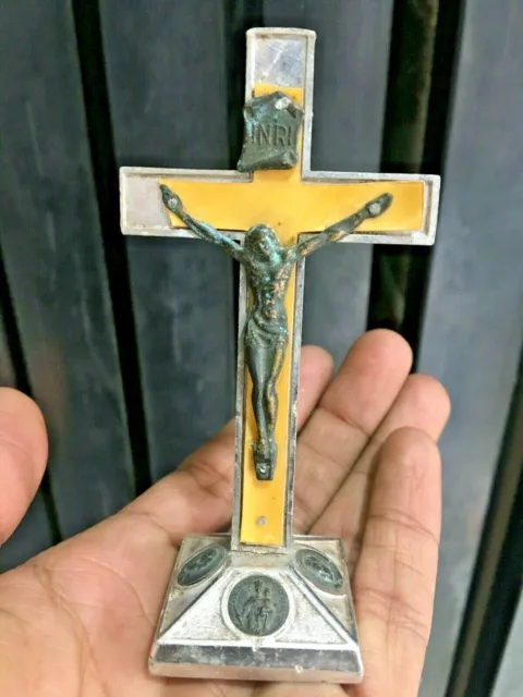 Vintage Old Crucifix Cross Vintage Brass Fitted Christ Jesus Figure Statue Stand