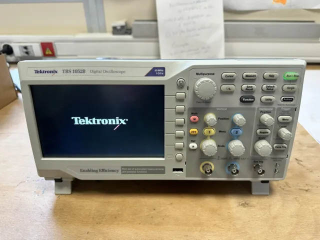 Tektronix TBS 1052B Digital Oscilloscope 50MHz 1GS/s