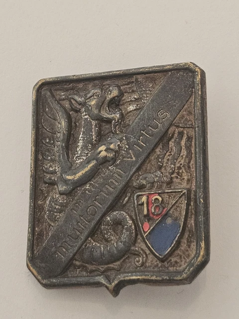 Insigne Cavalerie - 4e Régiment De Hussards - France - ORIGINAL (très Abîmé)