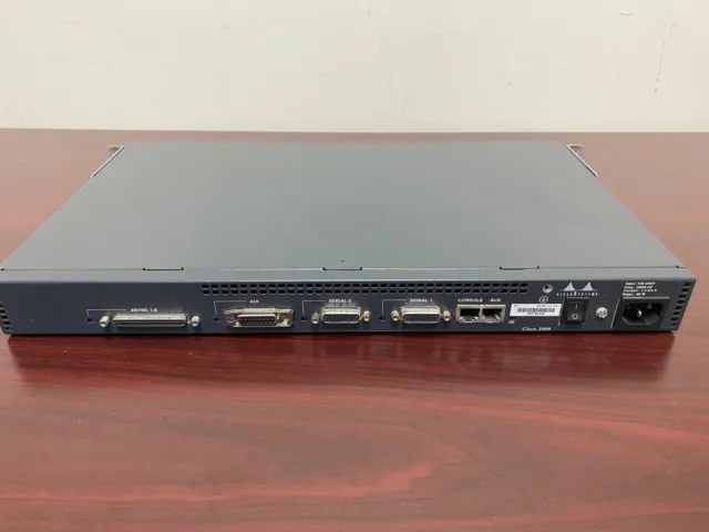 Cisco Systems 2500 Series Access Server Router