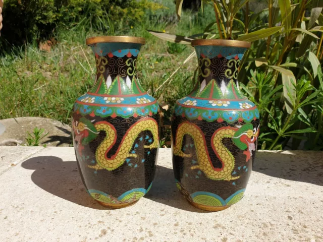 Ancienne Paire De Petits Vases Cloisonnés