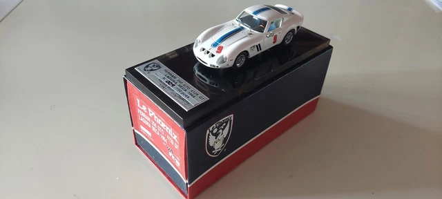 FERRARI 250 GTO LAGUNA SECA blanc au 1/18 de LA MINI MINIERA base BURAGO 3311BS