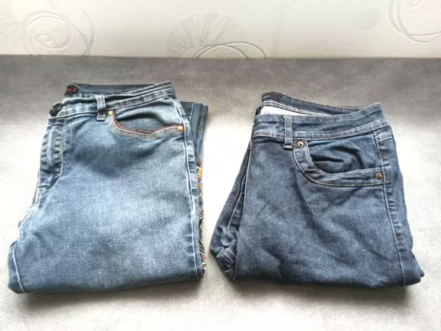 Un lot de 2 jeans pour femme taille 42 (neuf sans étiquette et occasion)