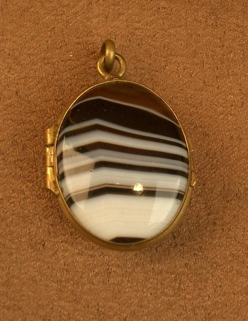 Pendentif Ancien En Métal Doré Avec Agate Pourpre Polie - Occasion Très Bon état