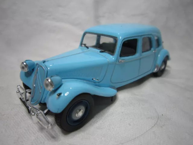 Ad955 Universal Hobbies Uh 1/43 Citroen Traction 11 Commerciale 1955 Presse