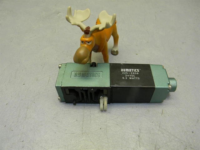 Numatics 225-285B Solenoid Air Control Valve 24VDC 081SA400M directional control