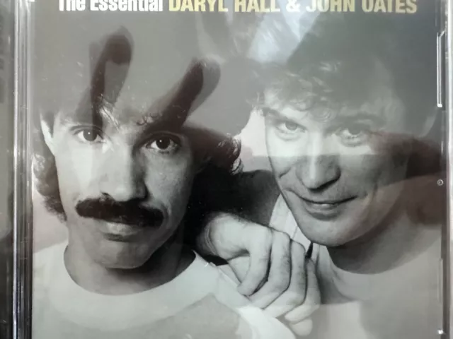 DARYL HALL & JOHN OATES - The Essential Best Of 2 x CD Sony/Legacy BRAND NEW 2CD