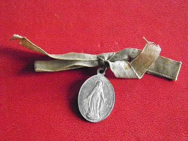 Médaille Sainte Catherine, Patronne Des études - Bronze - Gravée "G.Q." - Avec Boîtier D'origine