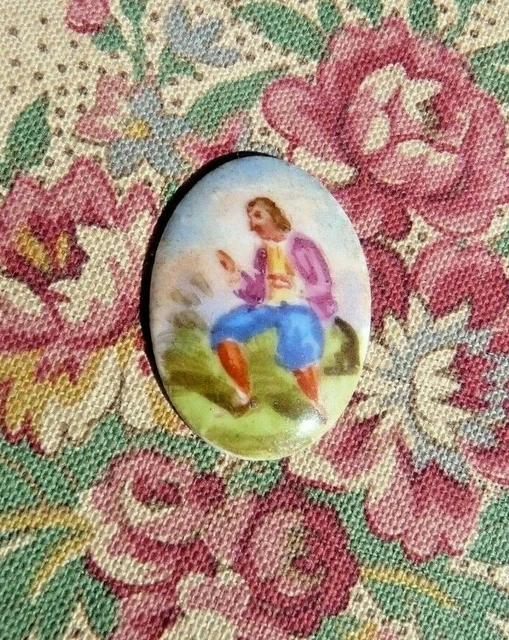 ANCIEN MÉDAILLON CABOCHON en porcelaine de Paris au décor d'homme dansant XIXe
