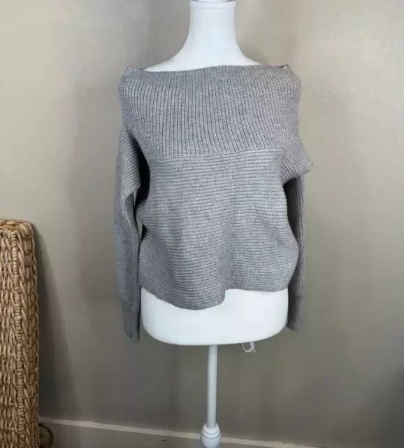 Superdown Cropped Sweater Size Small Heather Gray Boat Neck Ribbed Knit Pullover