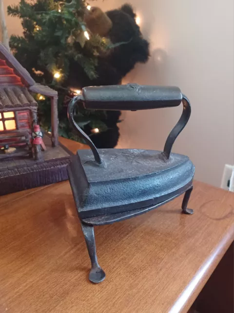 Cast Iron Sad Iron With Trivet