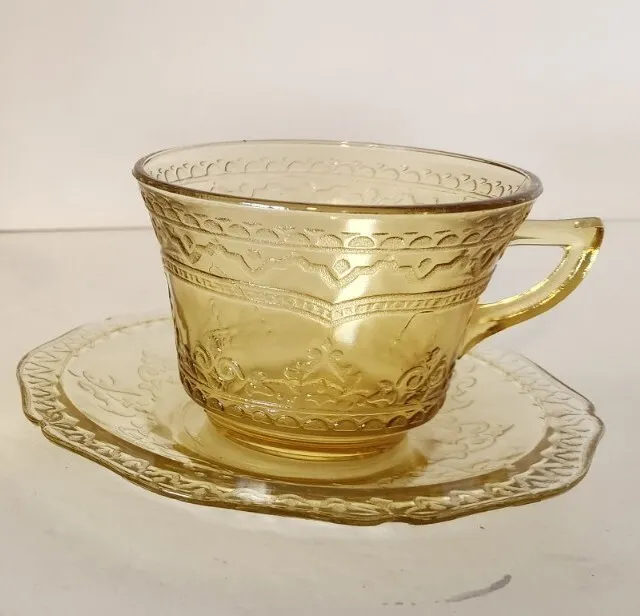 Two Federal Patrician Spoke Tea Cup And Saucers Yellow Depression Glass Set of 2