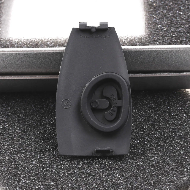 NEU OEM AMG Abdeckung Für Schlüssel Batteriefach AMG Logo Mercedes-Benz