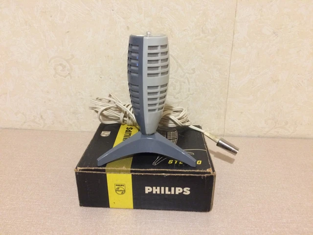 A FINE VINTAGE PHILIPS EL-1979 STEREO MICROPHONE