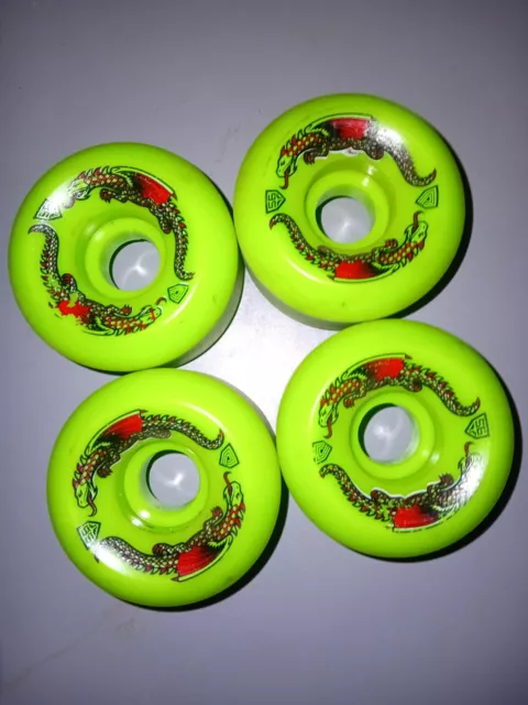 Powell Peralta Dragon Formula Skateboard Wheels 55mm x 35mm 93A Green
