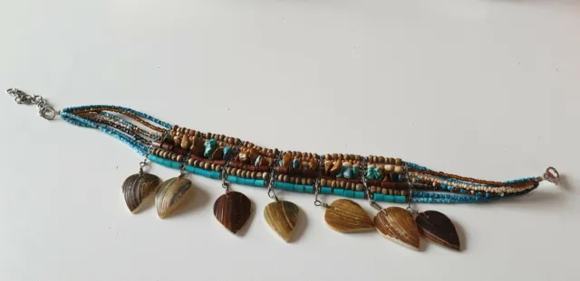 Collier de chien en petites perles bleues pendentifs pointes de nacre coquillage