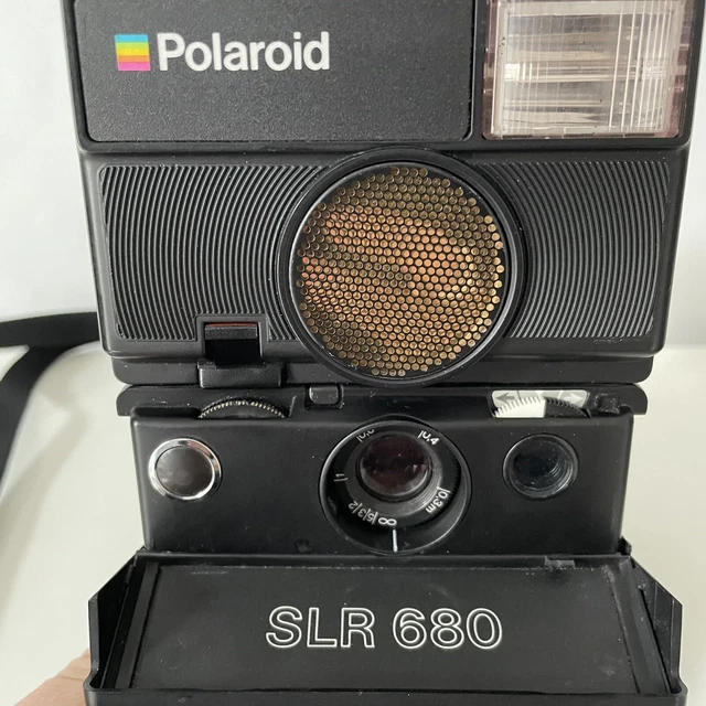 ***Tested & working***Polaroid SLR 680 Instant Camera + sangle + sacoche en cuir 3