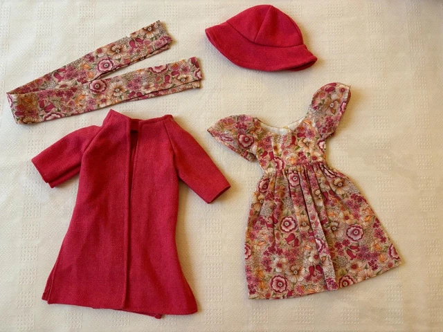 Tenue Promenade Pour Poupée Cathie – Bella – Année 1979 – Très Bon état