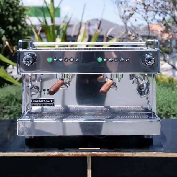 https://www.picclickimg.com/8qEAAOSwRChlf3k5/Immaculate-Pre-Owned-15-Amp-Rocket-Boxer-Commercial.webp