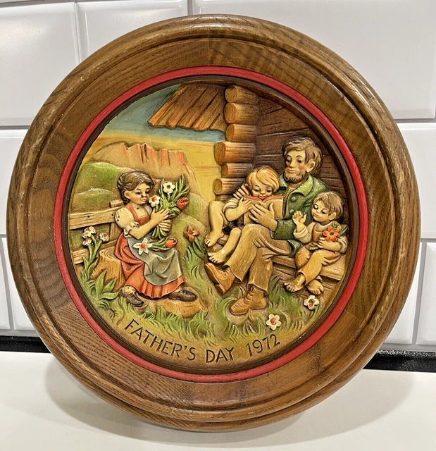 Vtg. ANRI Hand Carved  Wooden Round Father’s Day 1972 Hanging Plate No247