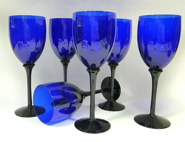 Sechs schöne blaue Gläser B-021 3